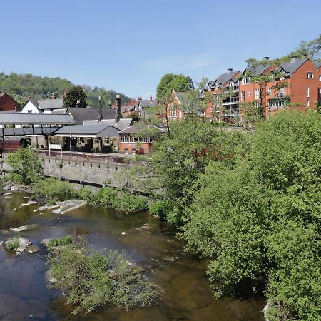 Westoe Hideaway Villa Llangollen Exterior foto