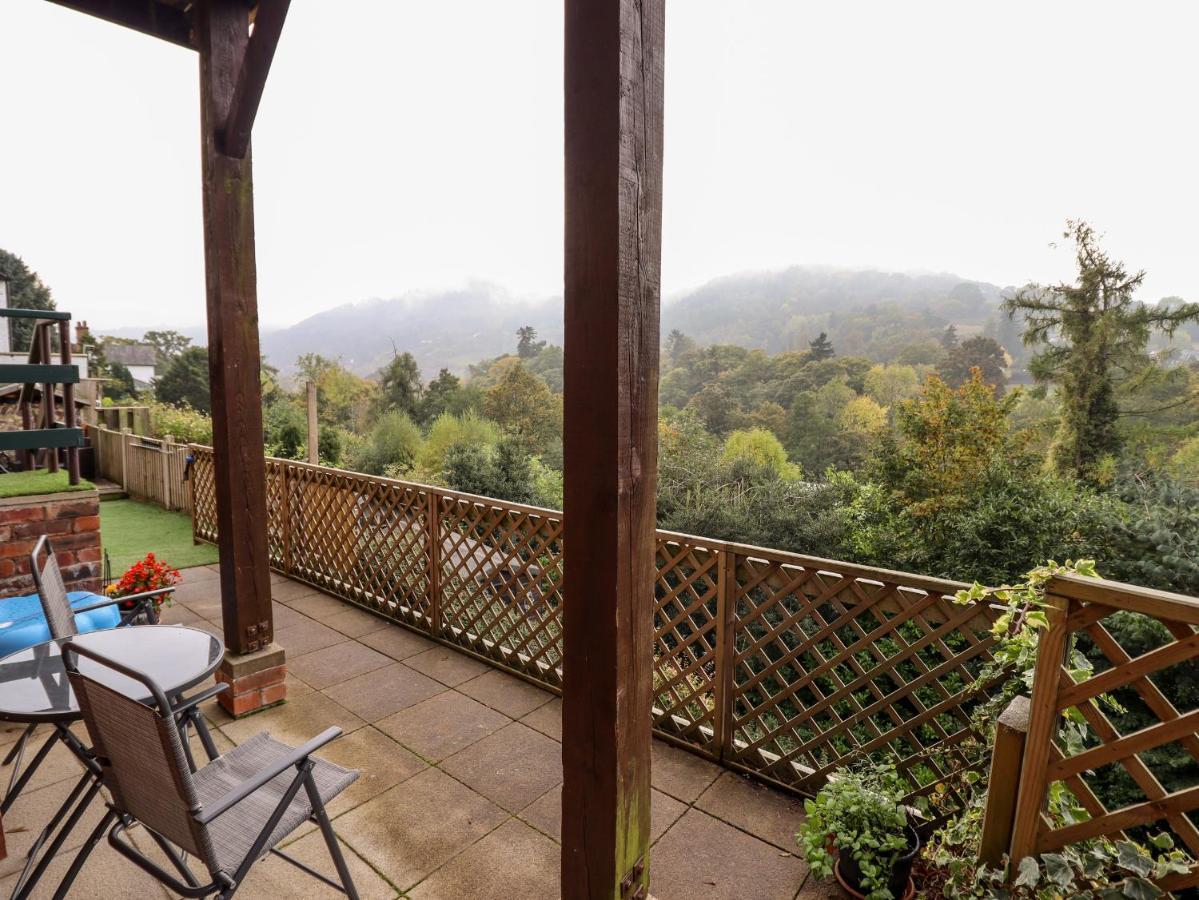 Westoe Hideaway Villa Llangollen Exterior foto