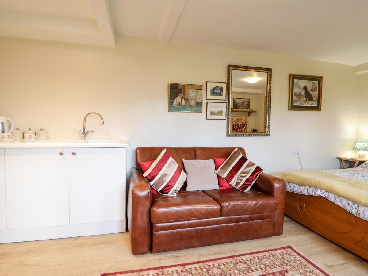 Westoe Hideaway Villa Llangollen Exterior foto