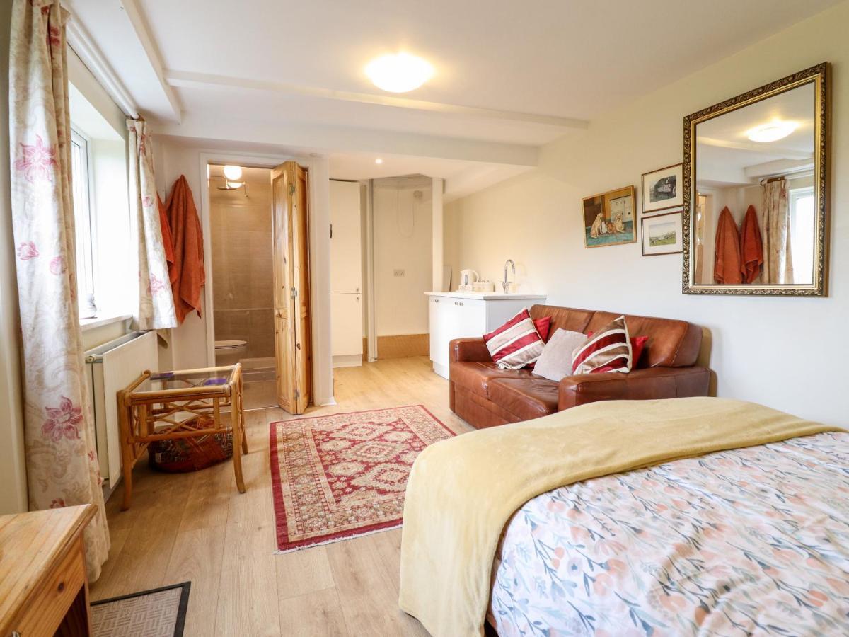 Westoe Hideaway Villa Llangollen Exterior foto