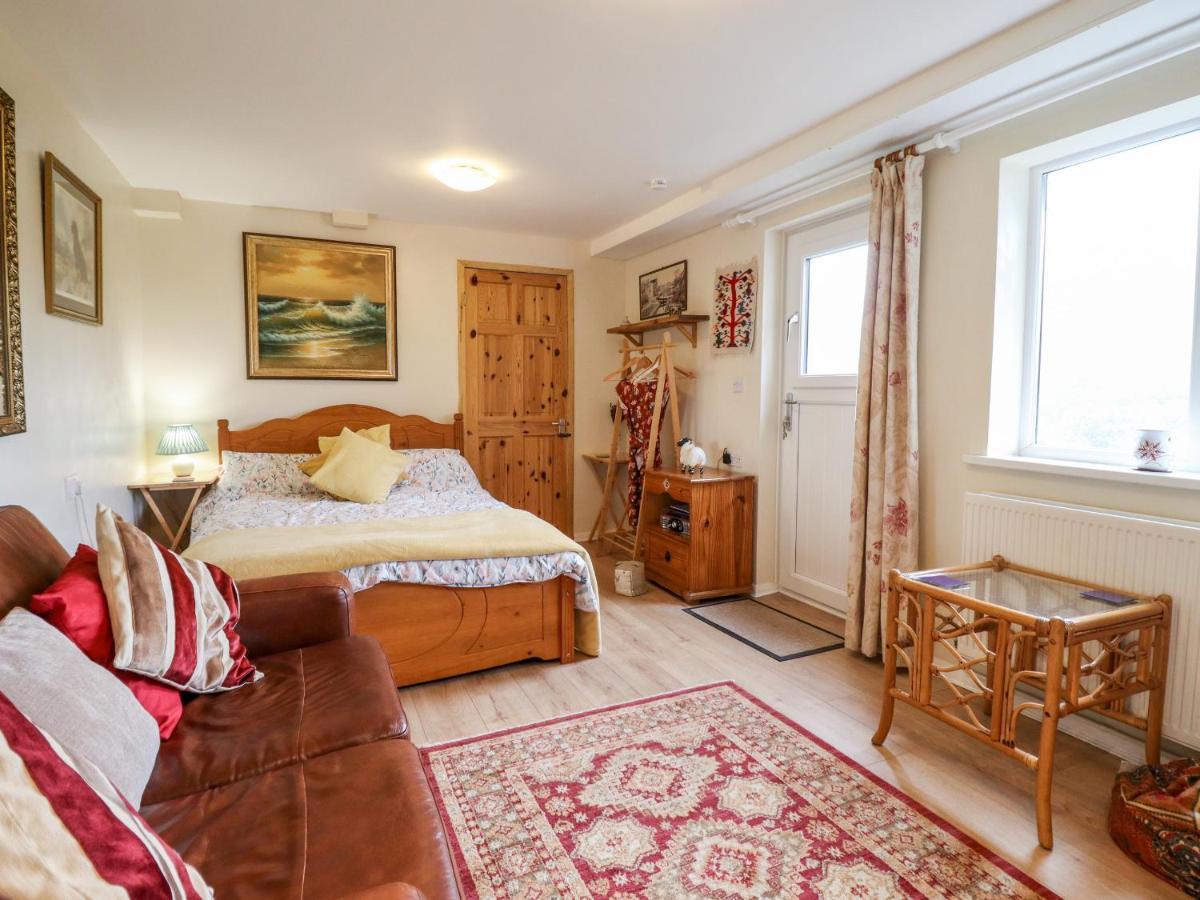 Westoe Hideaway Villa Llangollen Exterior foto