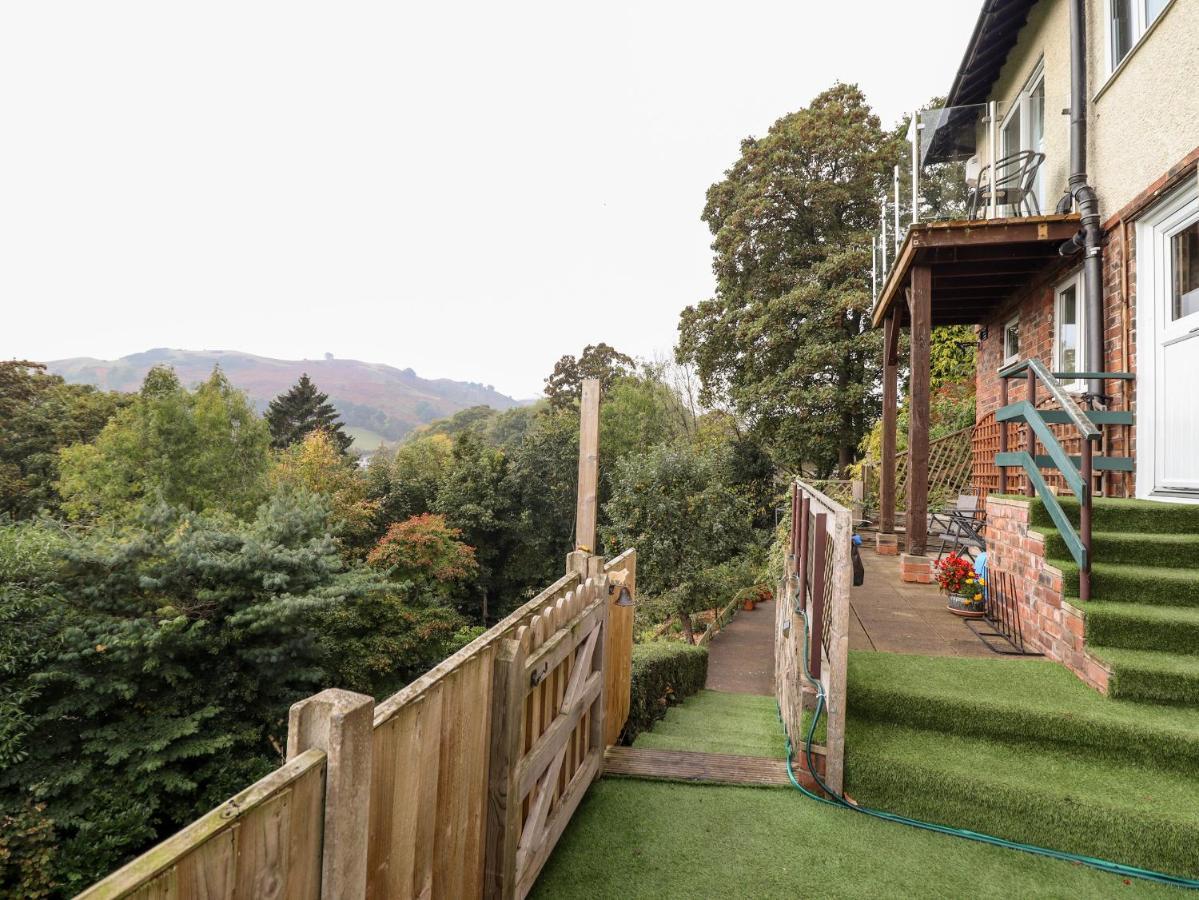 Westoe Hideaway Villa Llangollen Exterior foto